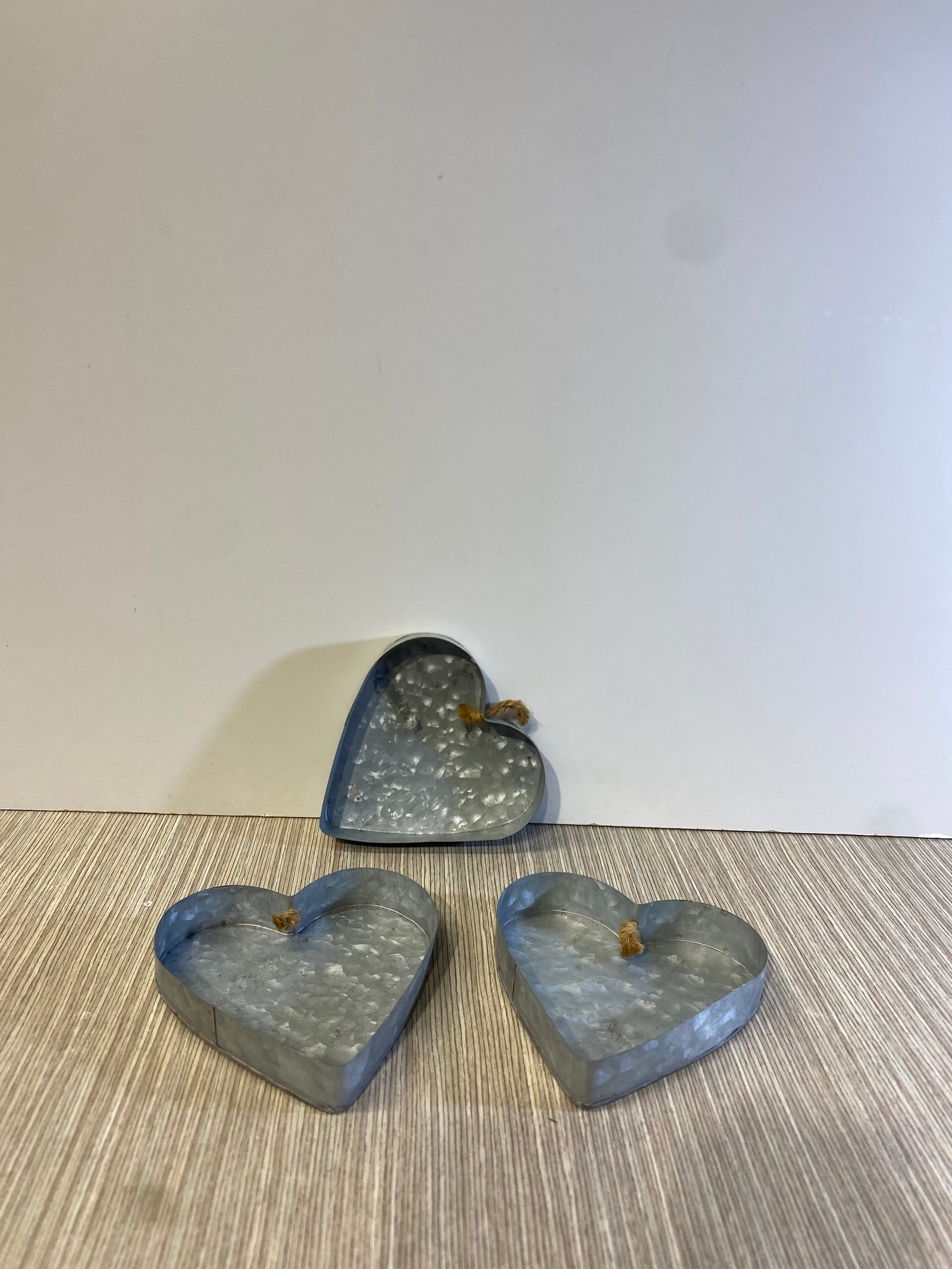 Corazon Laton Opaco Con Fondo Agarradera Cabuya