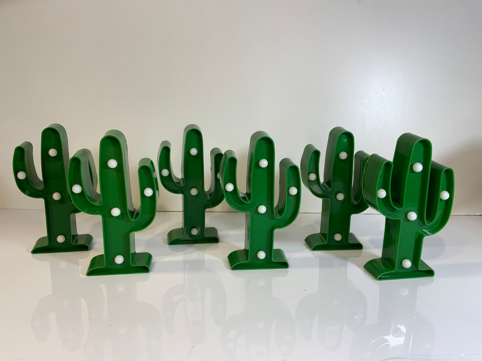 Cactus Verde Acrílico Pequeño Con Luz