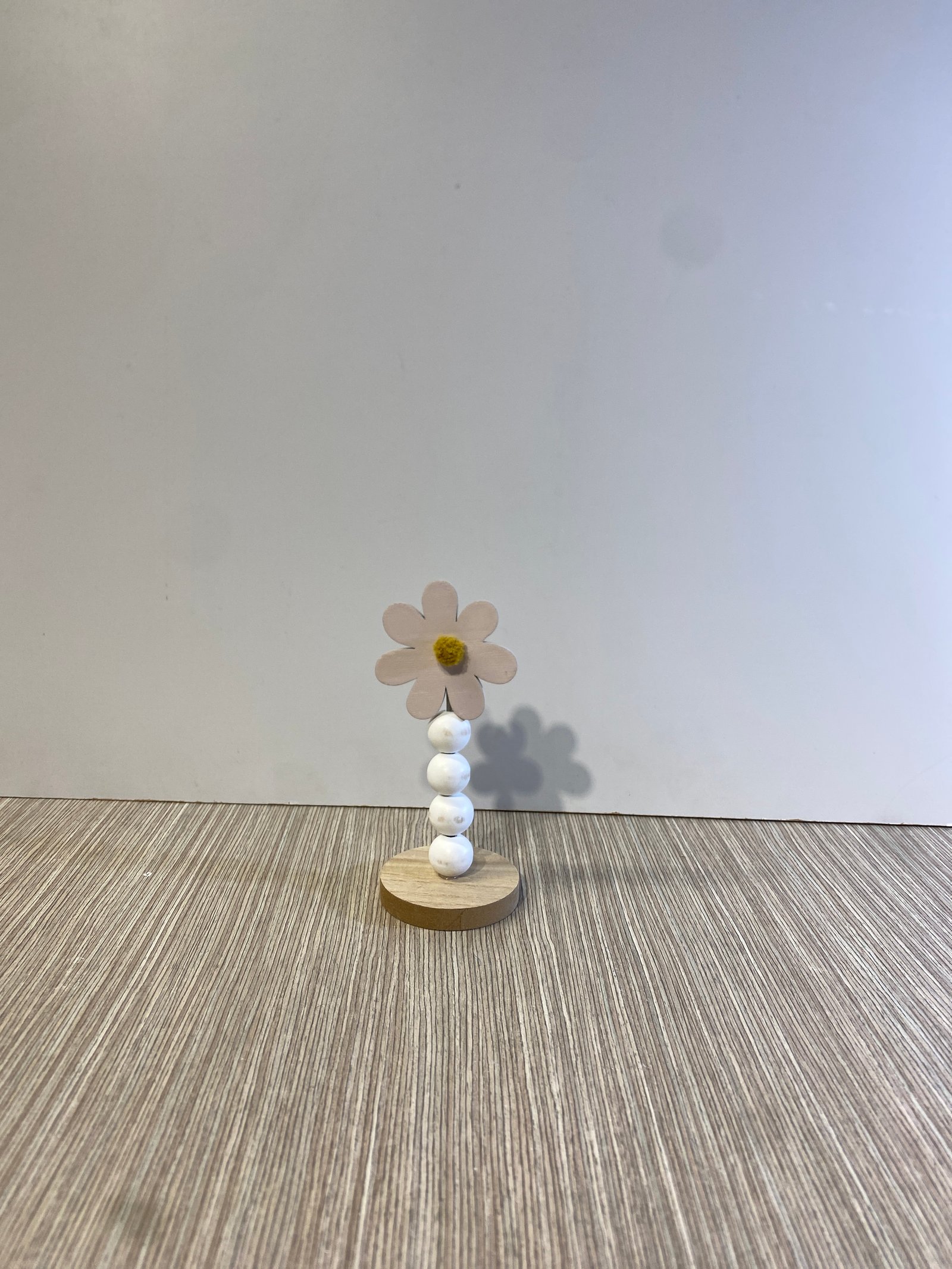 Flor Decorativa Bolas Blancas Base Redonda