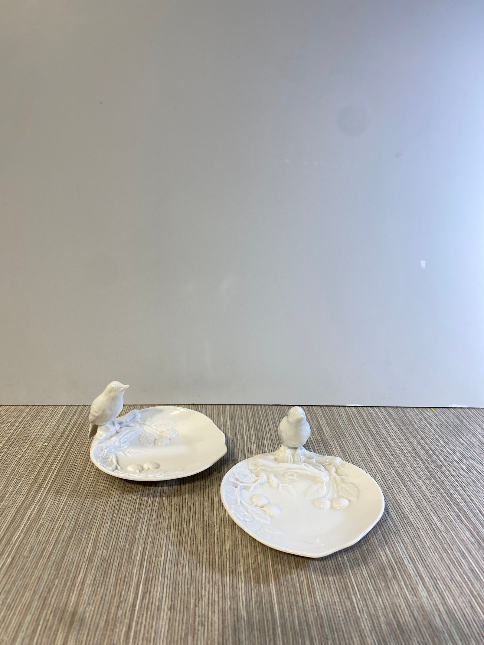 Salsera Ceramica Blanca Forma Hoja Y Pajarito