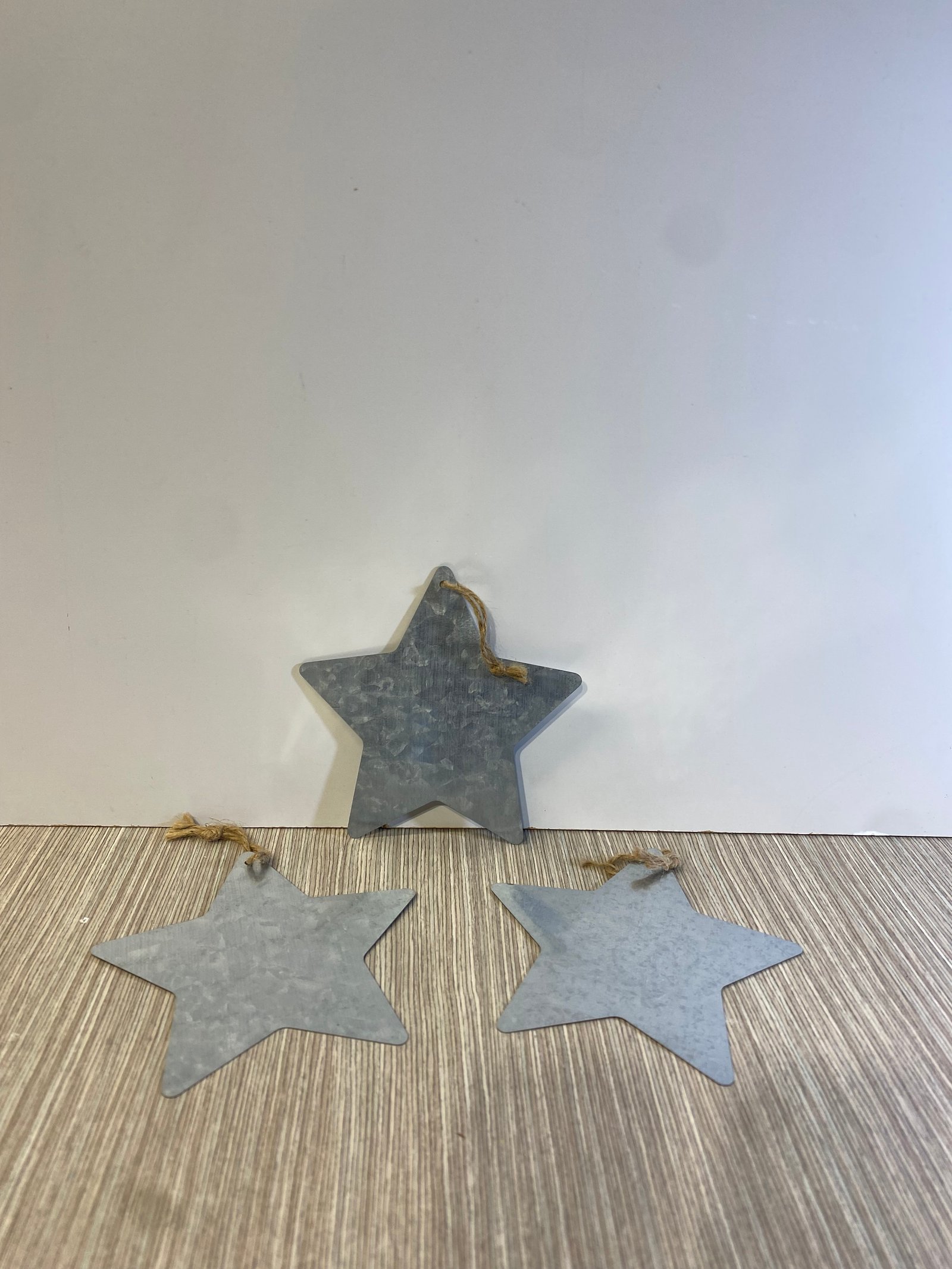 Estrella Metálica Plana Plateada Agarradera Cabuya