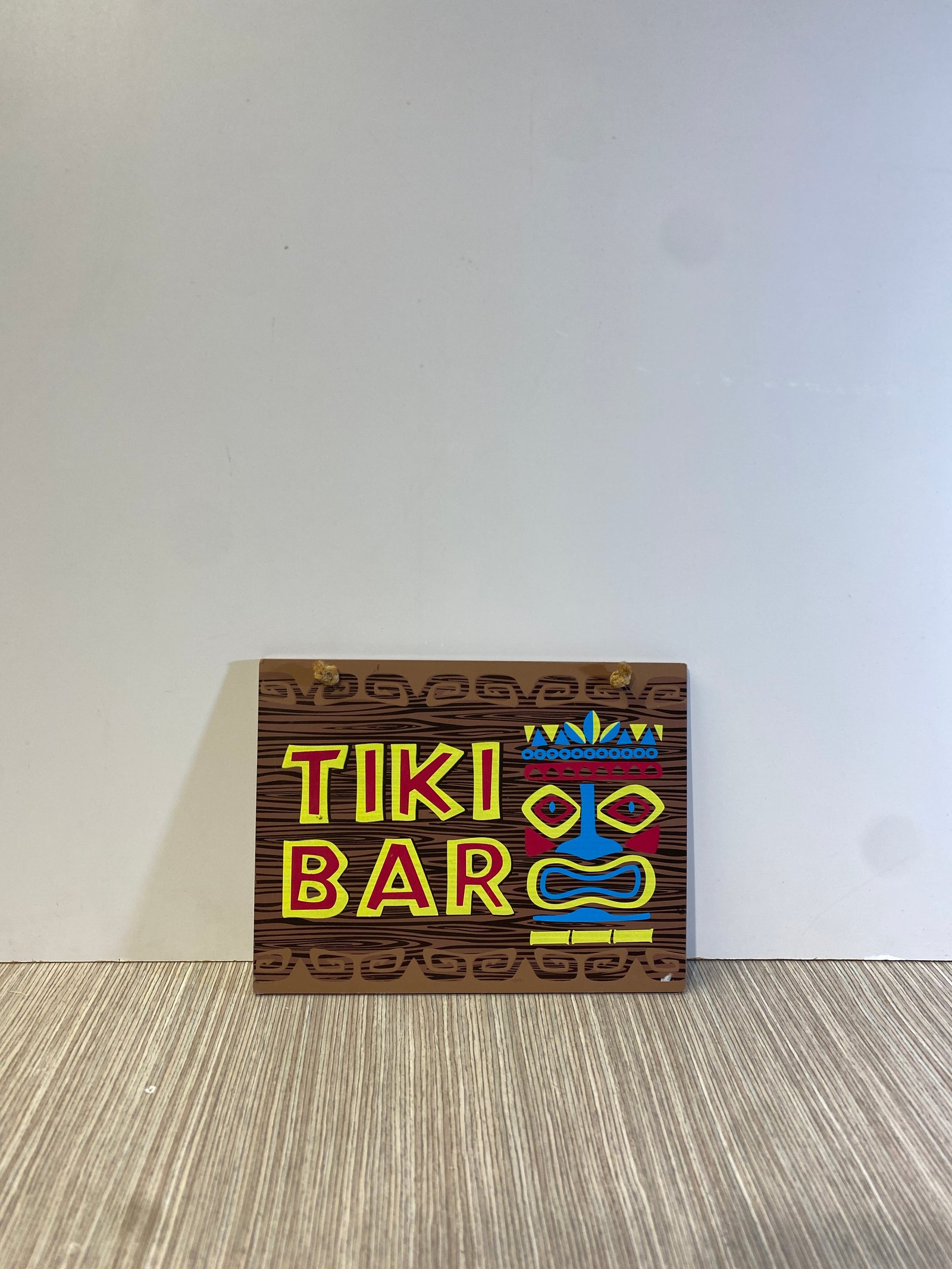 Tablero Decorativo Tiki Bar