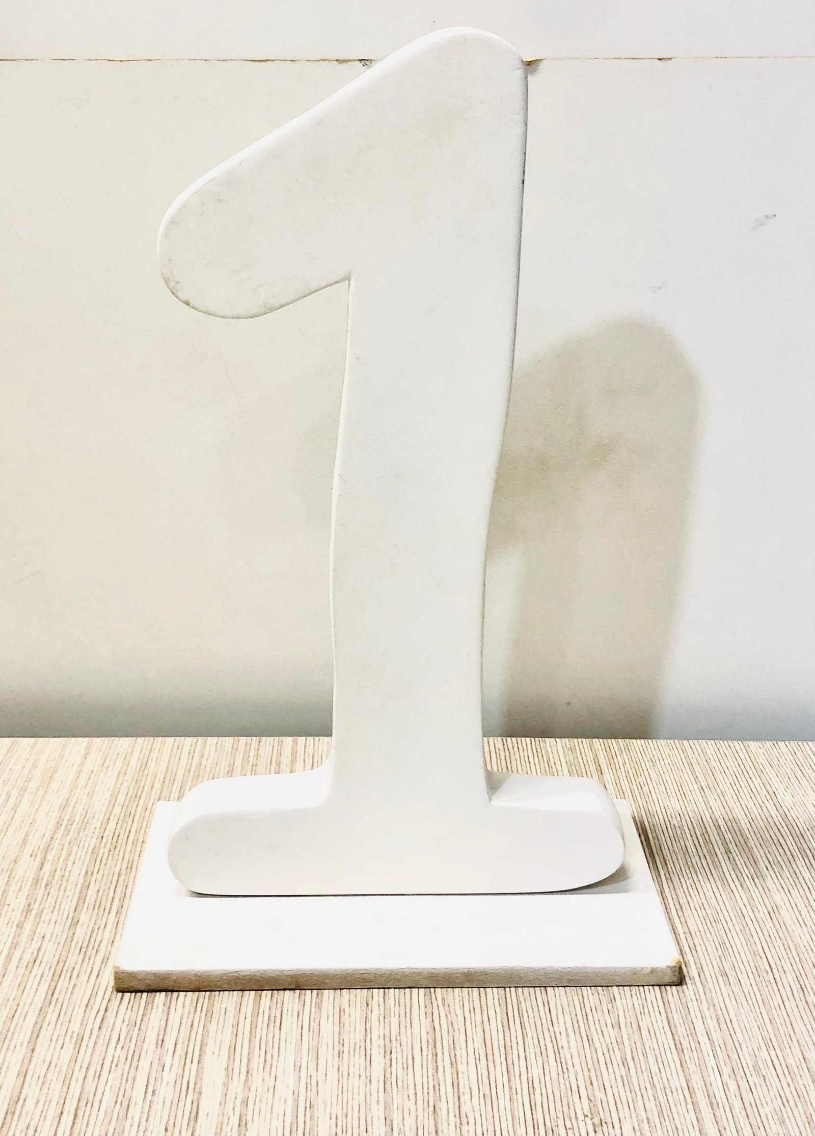 Numero Uno Blanco Madera Alto