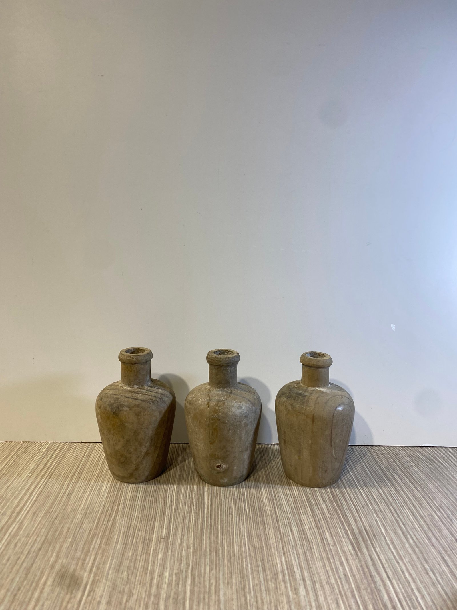Jarron Madera Mediano Gris Boca Delgada