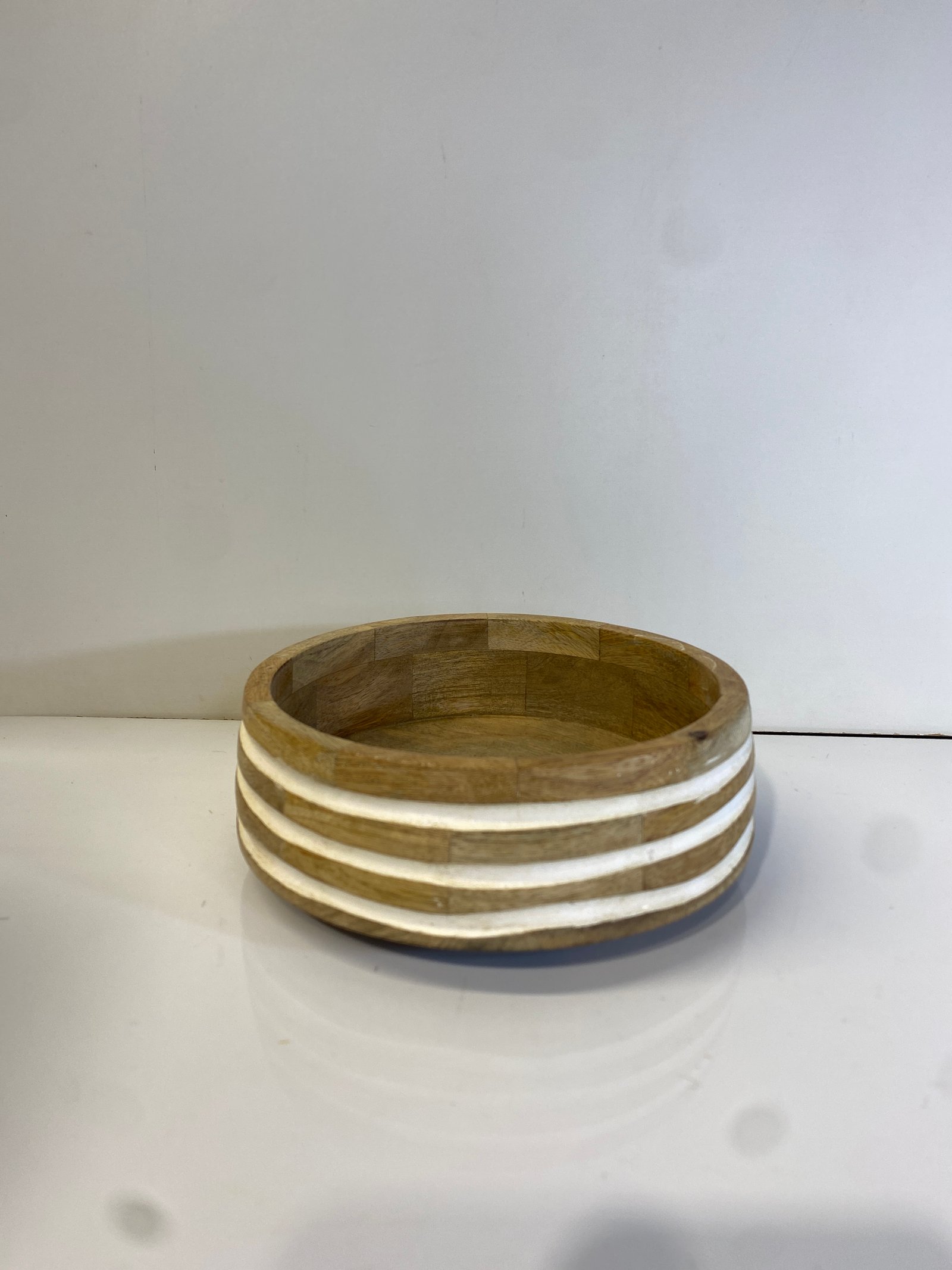 Recipiente Madera Redondo Rayas Blancas Con Fondo