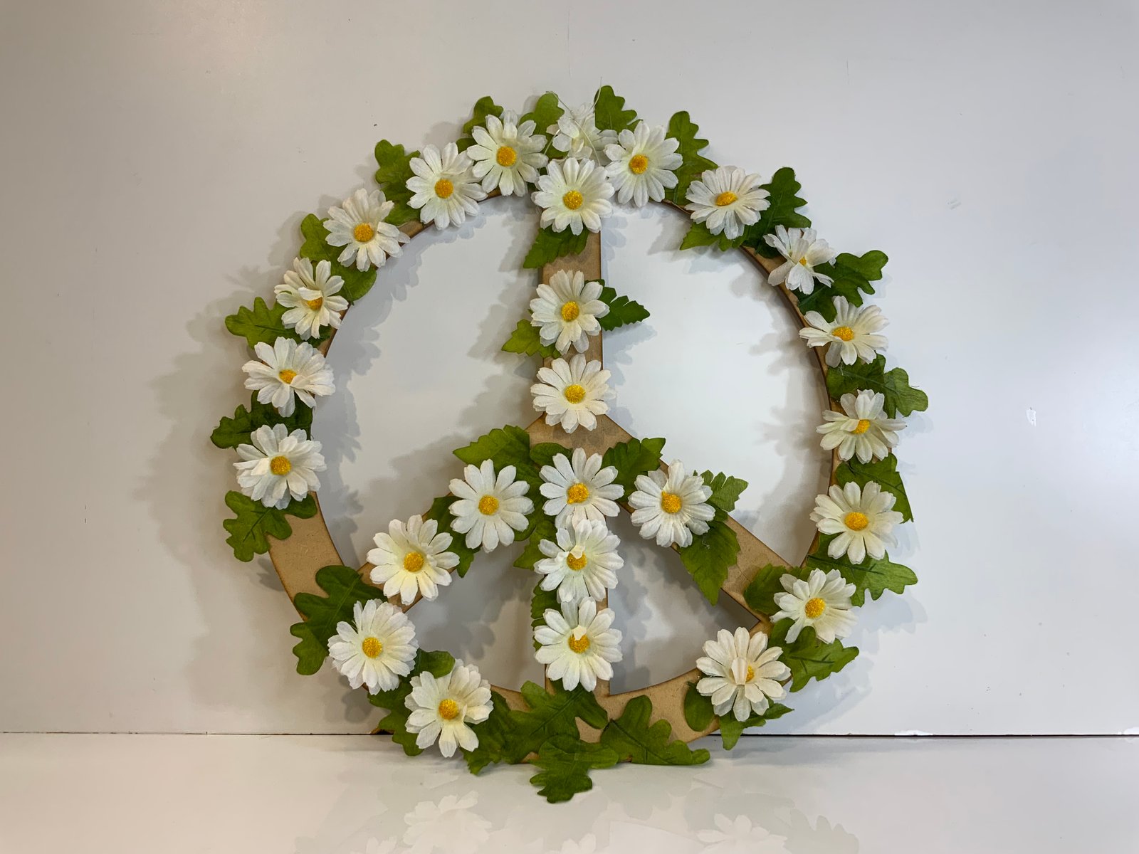 Signo Paz Mdf Con Margaritas