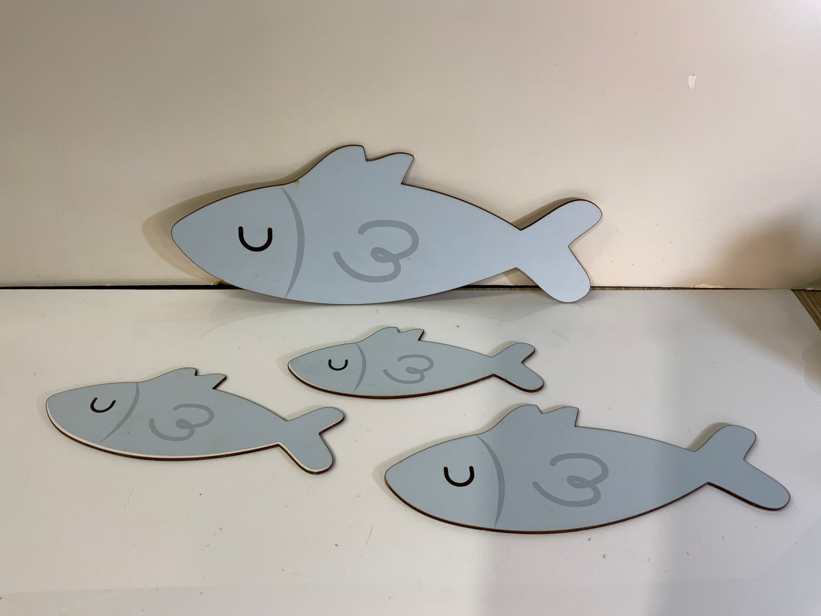 Pez Azul Pequeño Mdf (24 Cm Largo)