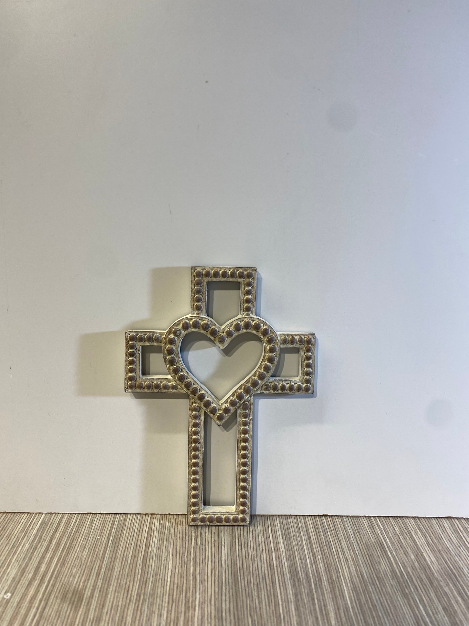 Cruz Decape Borde Bolas Centro Corazon