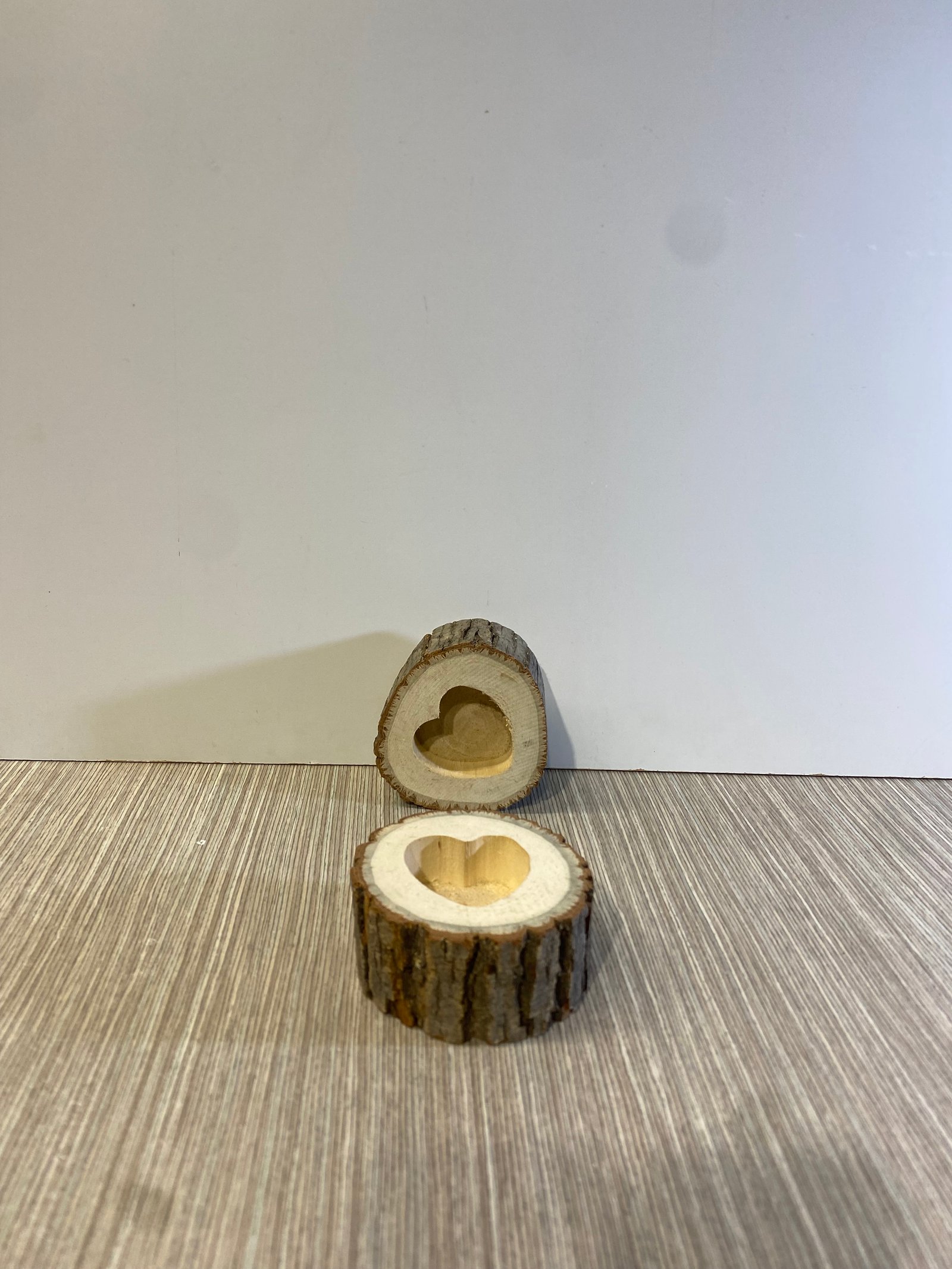 Decorativo Redondo Pequeño Madera Borde Corteza Centro Corazon