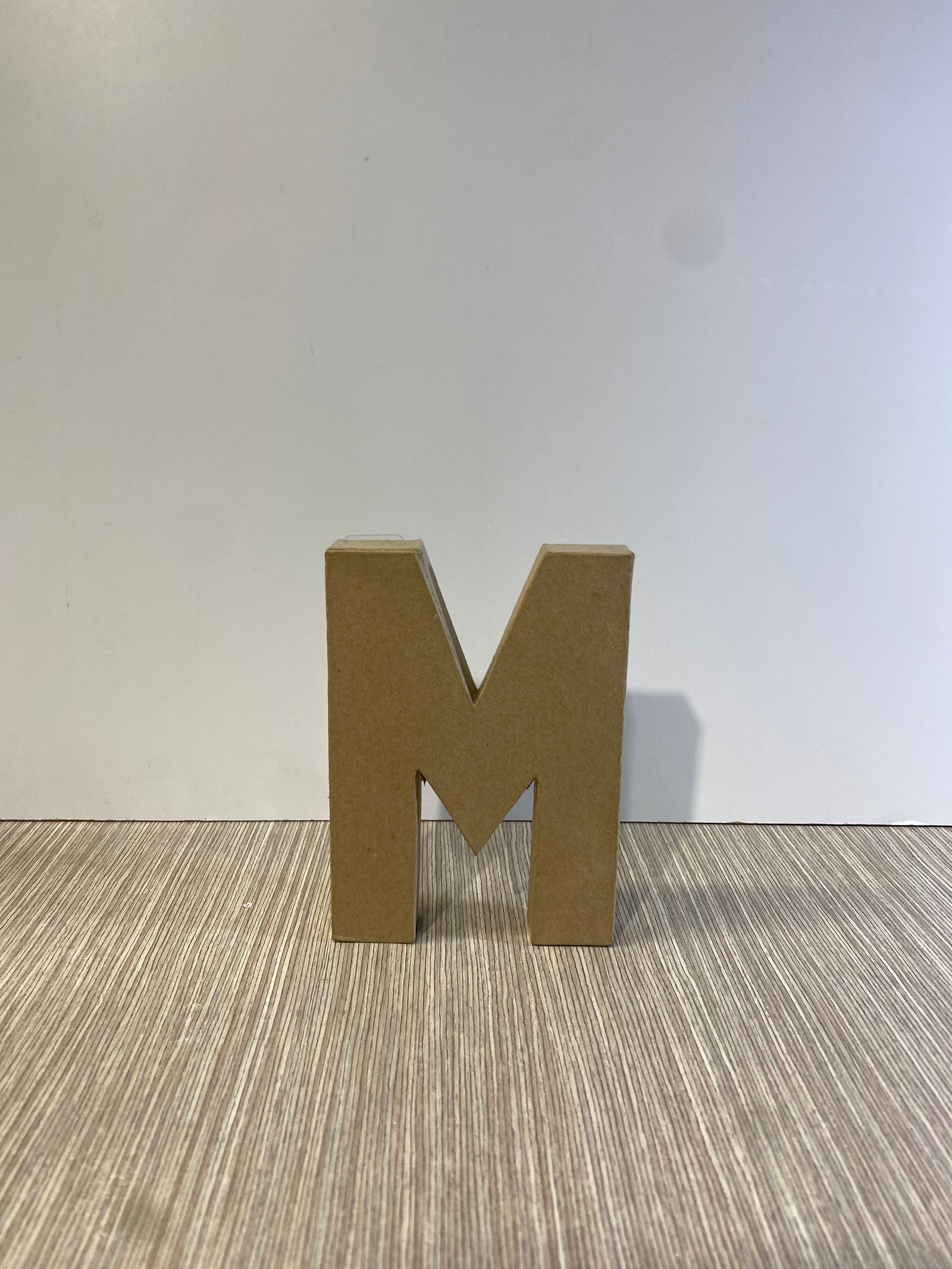 Letra M Carton