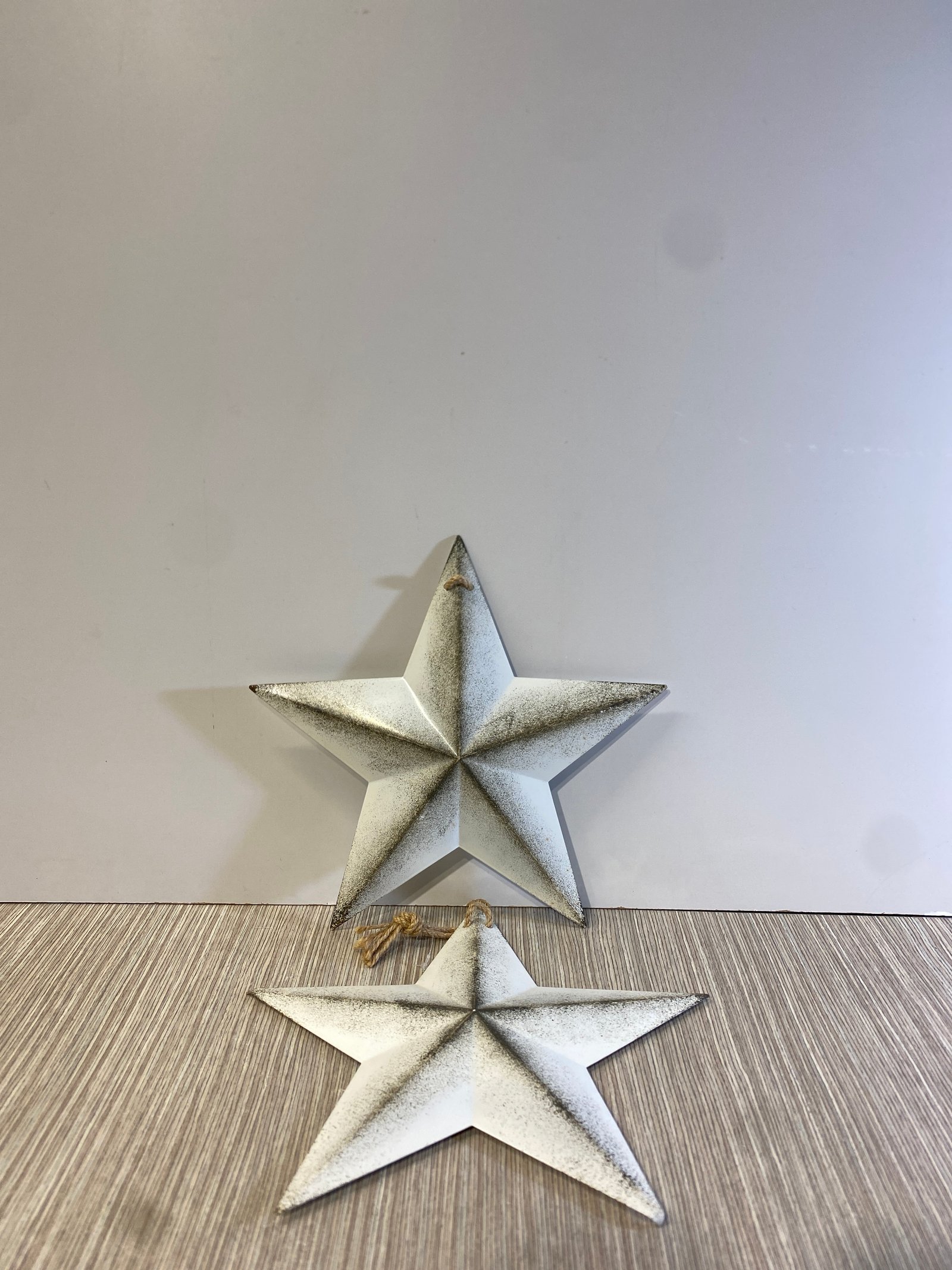 Estrella Metálica Blanca Plana