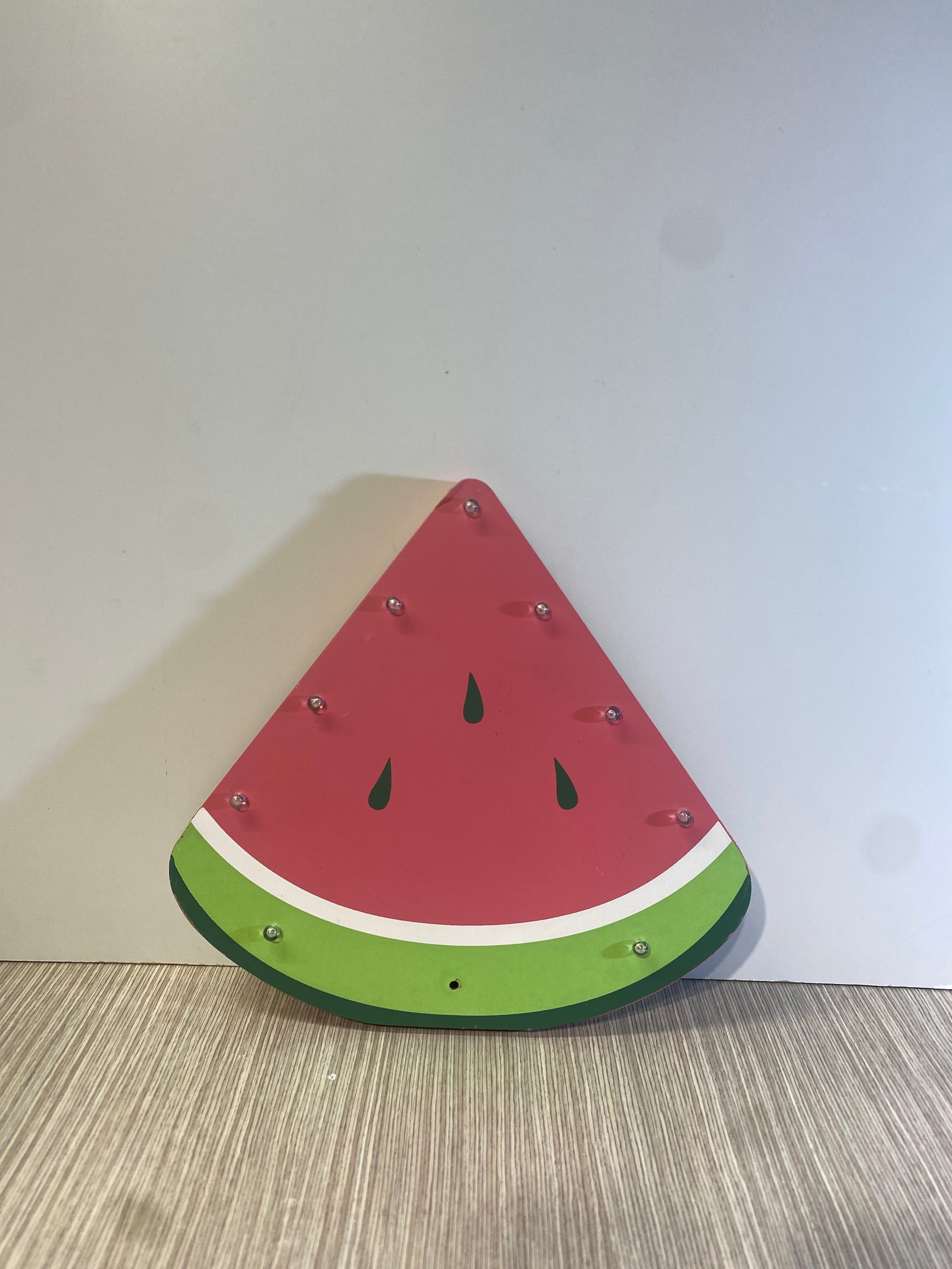 Sandia Madera Con Luz