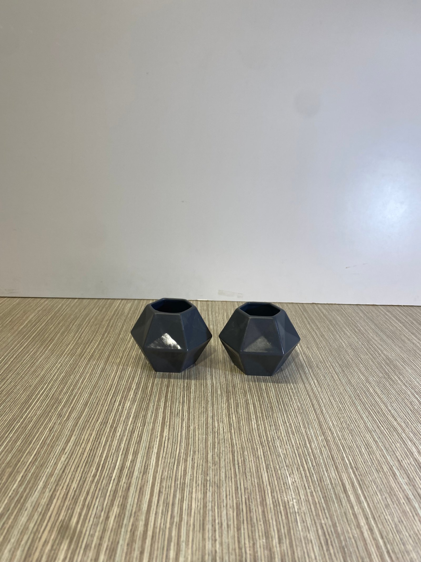 Jarrón Ceramica Mini Exagonal Gris 9Cm Alto