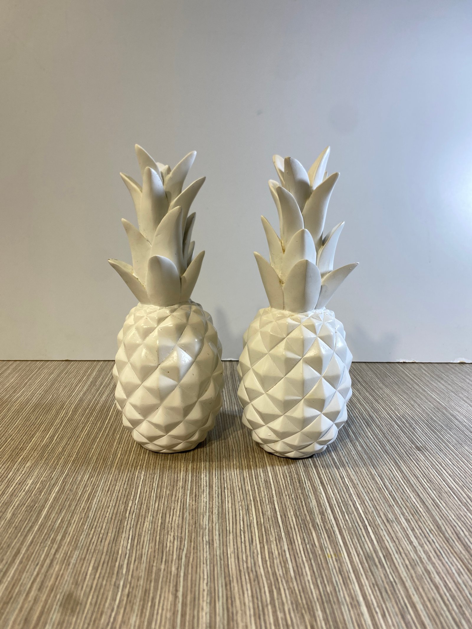 Piña Ceramica Blanca Grande