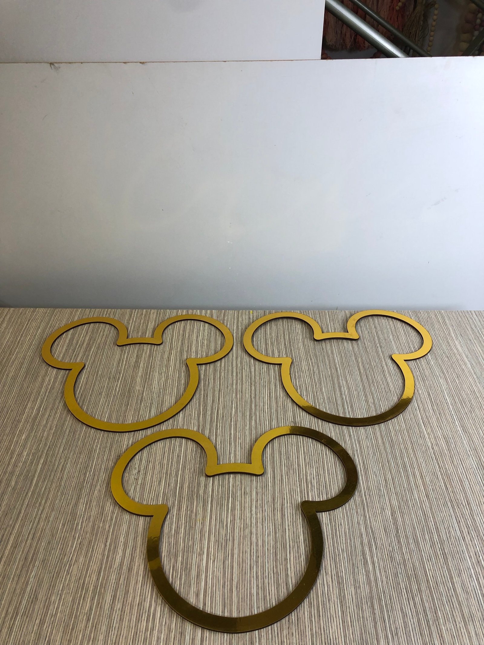 Silueta Dorada Cara Minnie