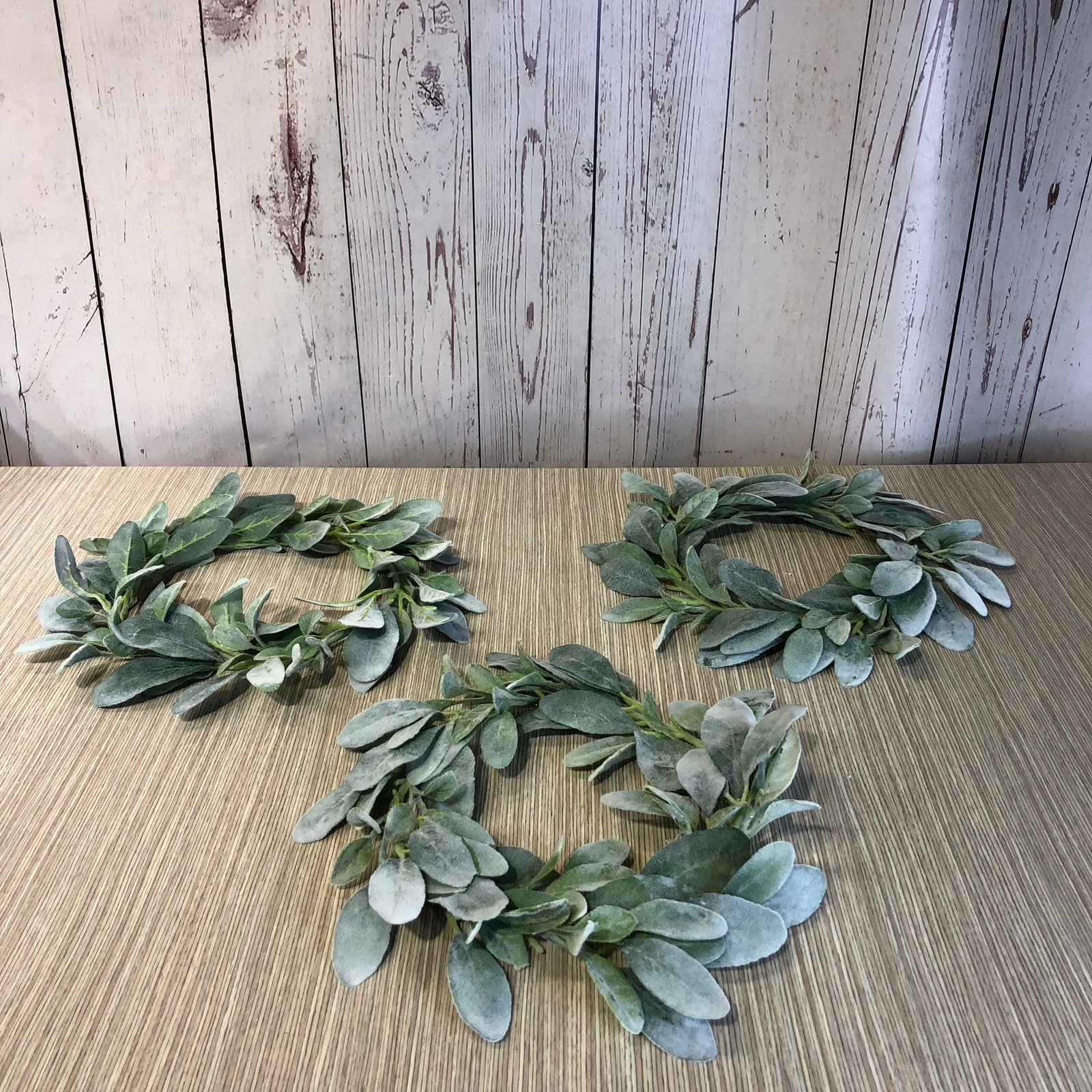 Aro Mediano Hojas Verdes Con Blanco