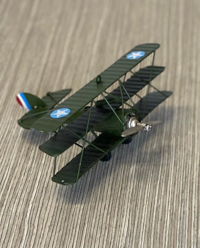 Avion Verde Pequeño