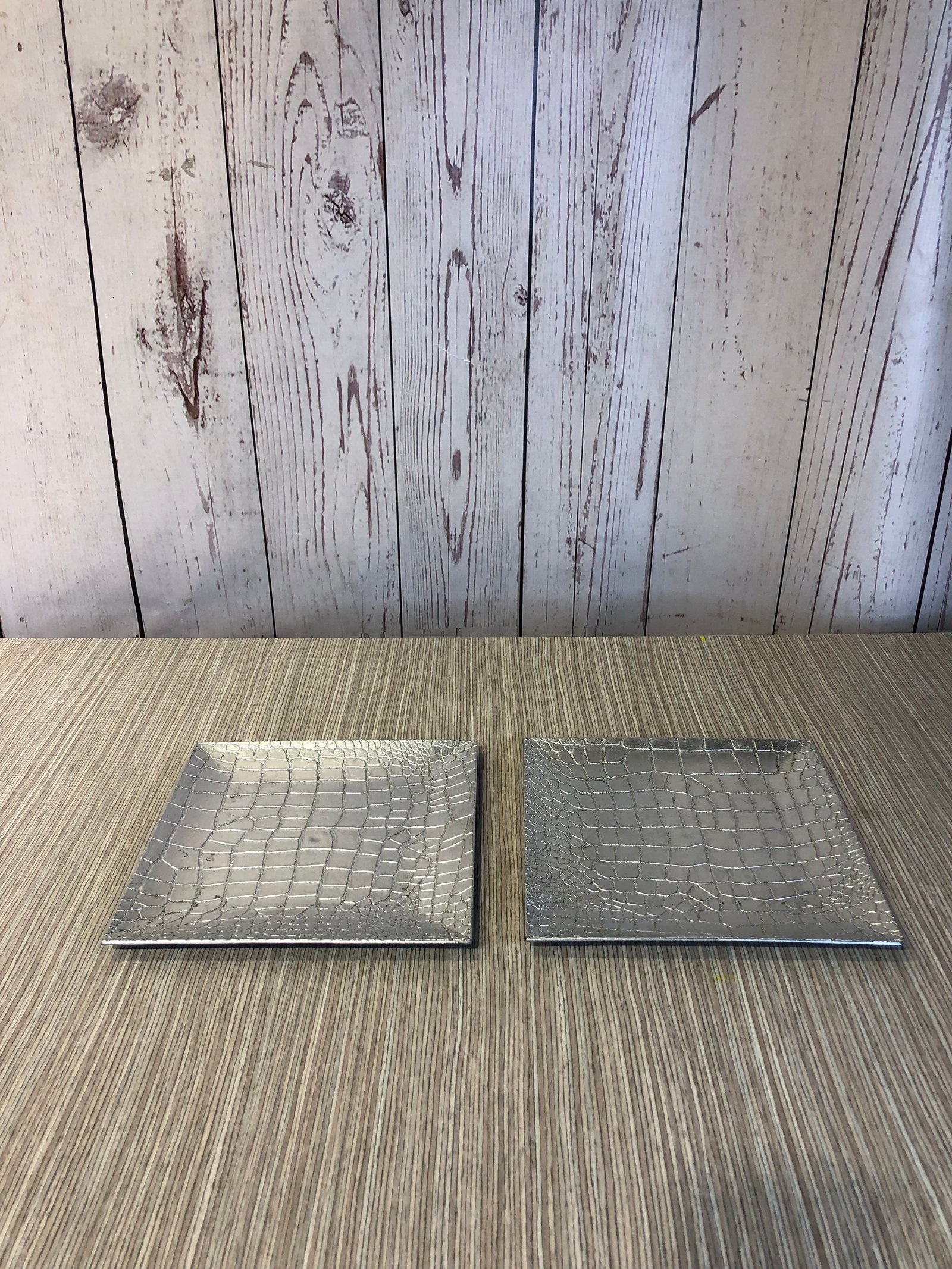 Bandeja Cuadrada Plateada Pequeña Fondo Gravado