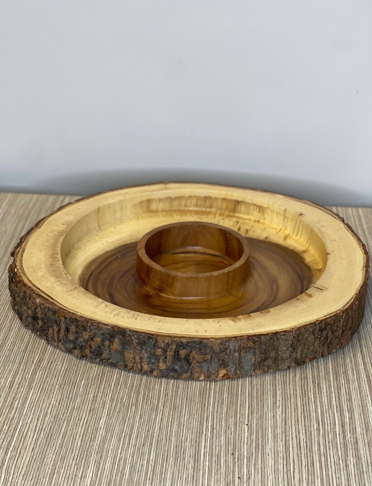 Bandeja Madera Redonda Borde Corteza Centro Salsera 