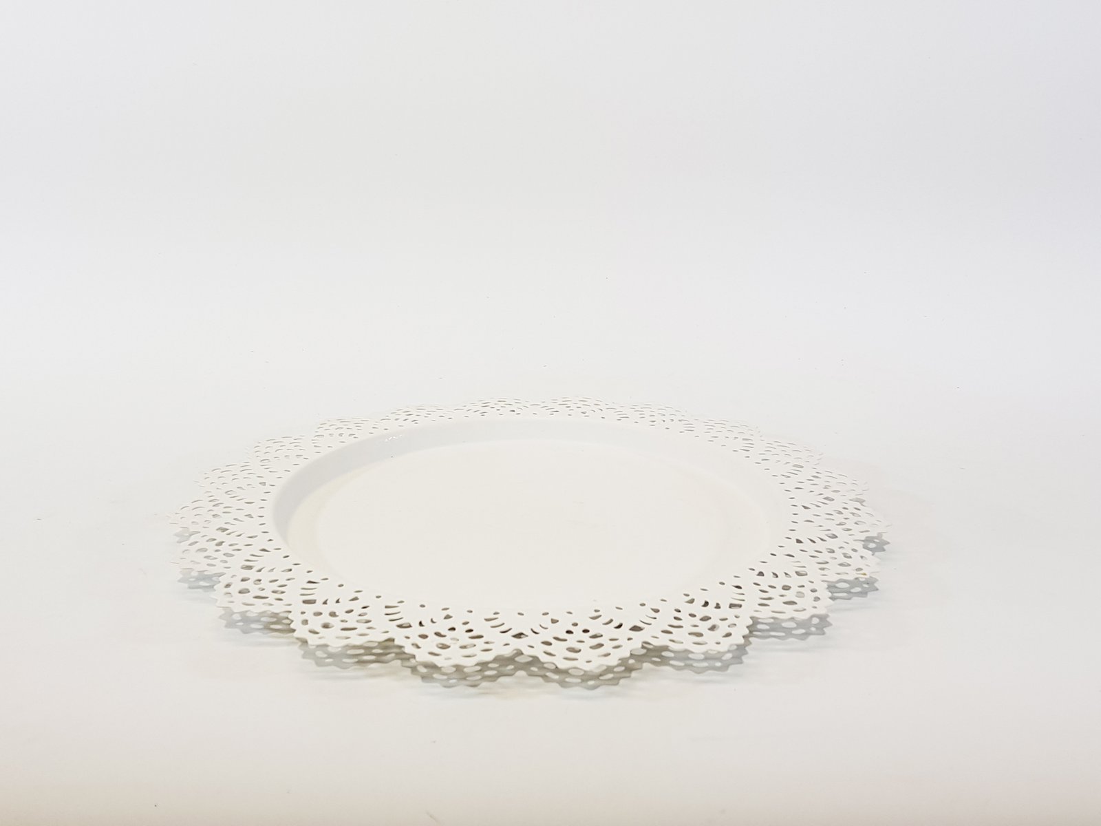Bandeja Metalica Blanca Encaje Grande