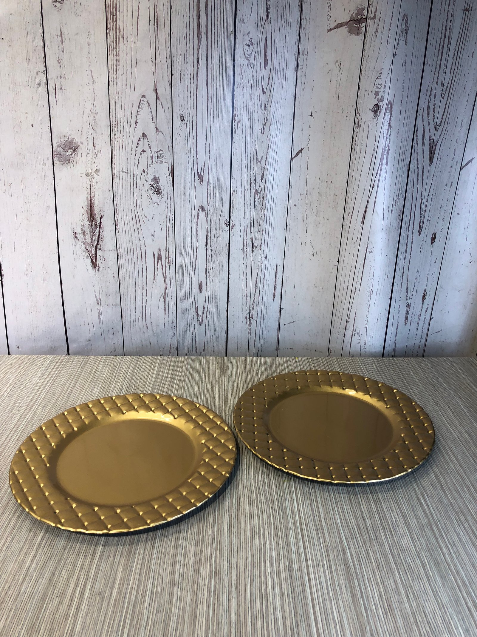 Bandeja Acrilica Redonda Dorada Borde Cuadros Gravados