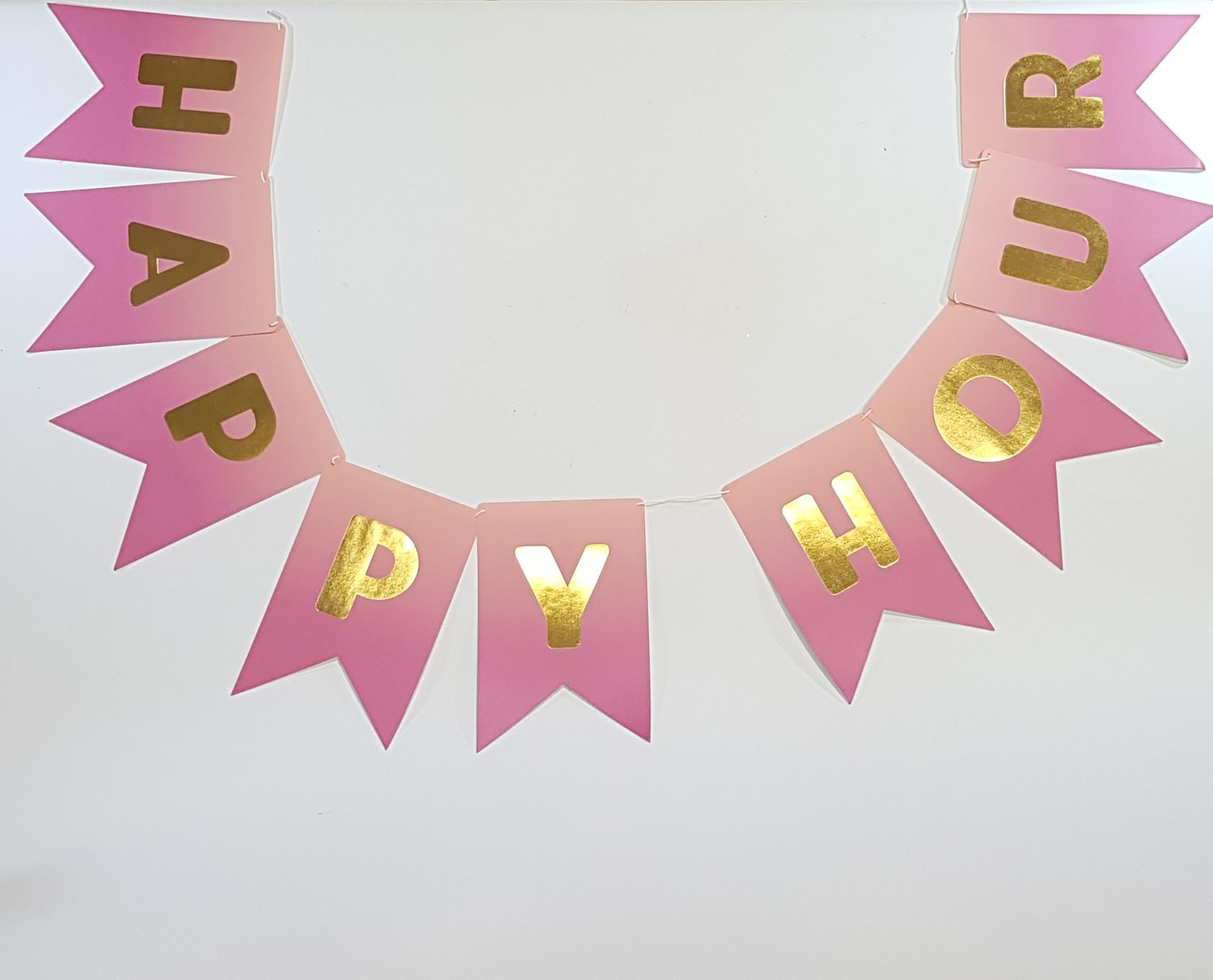 Banderin Cartulina Happy Hour Rosado Con Letras Doradas