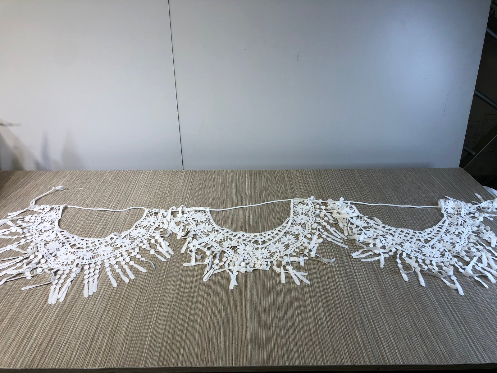 Banderin Crochet Medio Círculos Blanco Grande