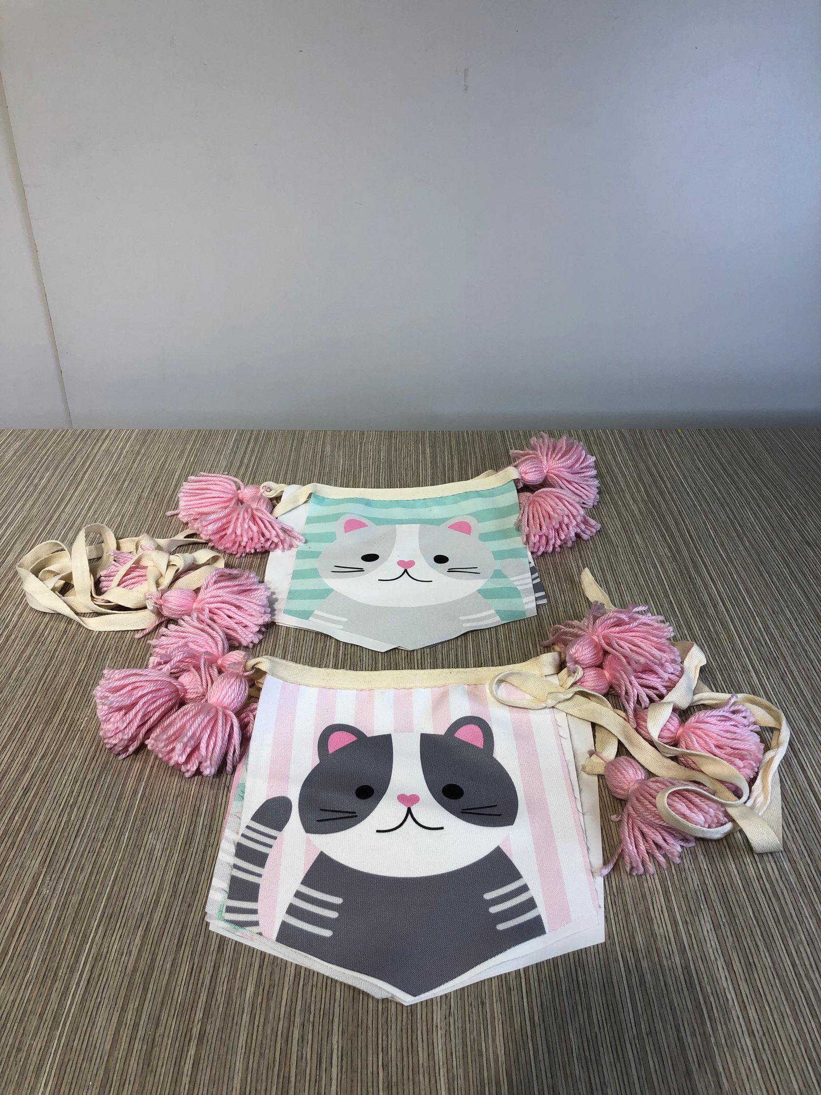 Banderín Lona Cara De Gaticas