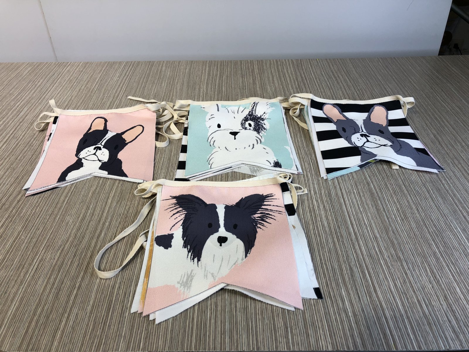 Banderin Lona Plastica Perritos