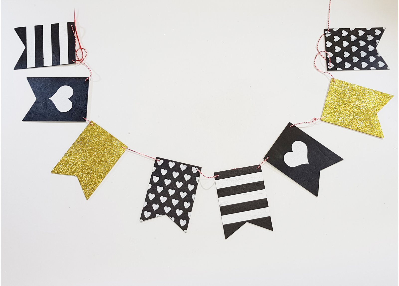 Banderin Madera Rectangulos Negros Y Dorados 1.80 Mt