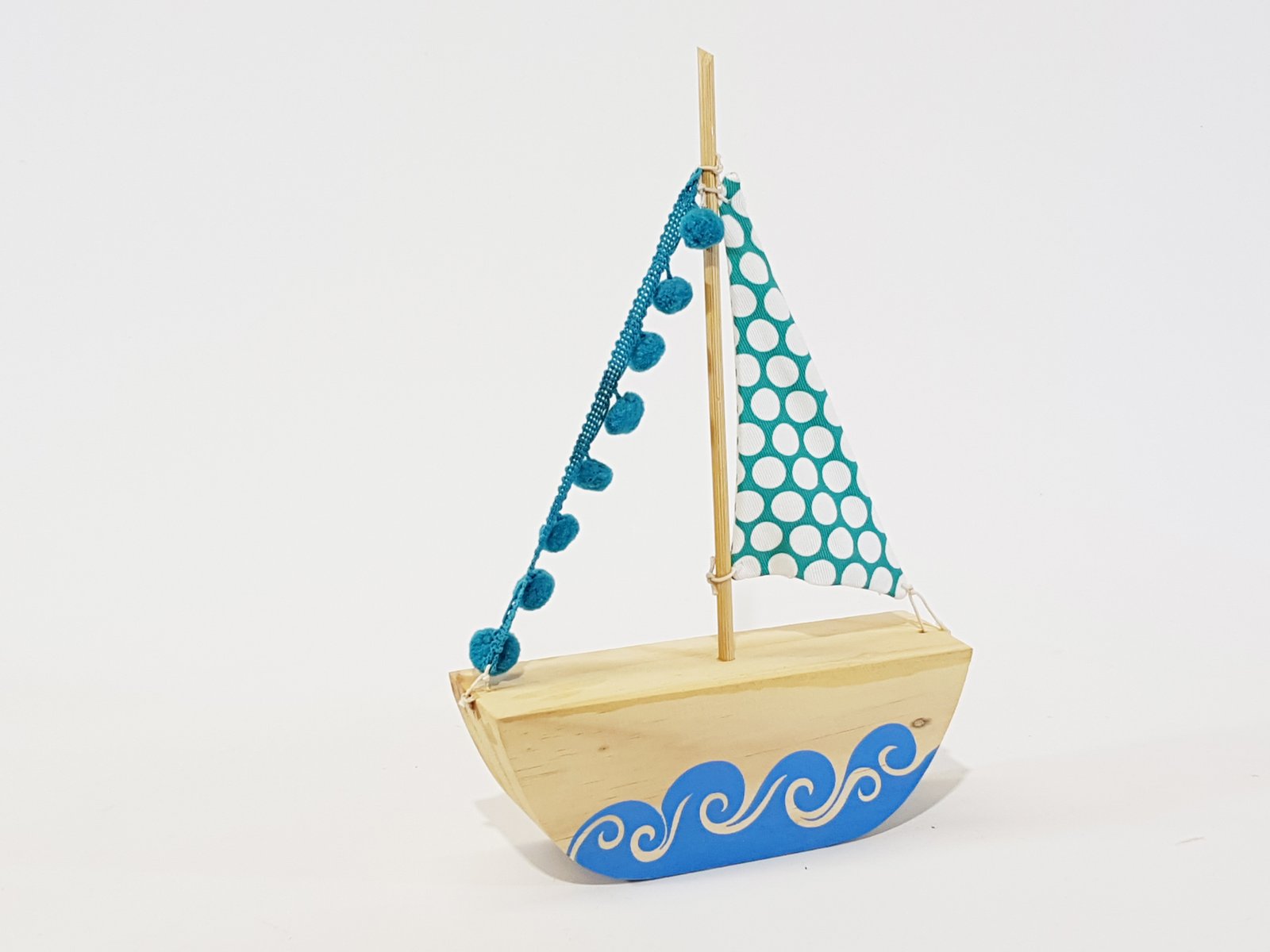 Barco Madera Bolas Blancas