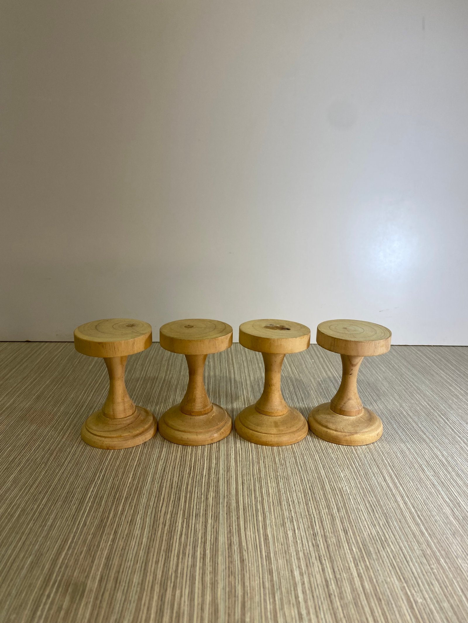 Candelabro Madera Natural Mediano Torno Delgado Para Velon 14Largo X 9Diametro