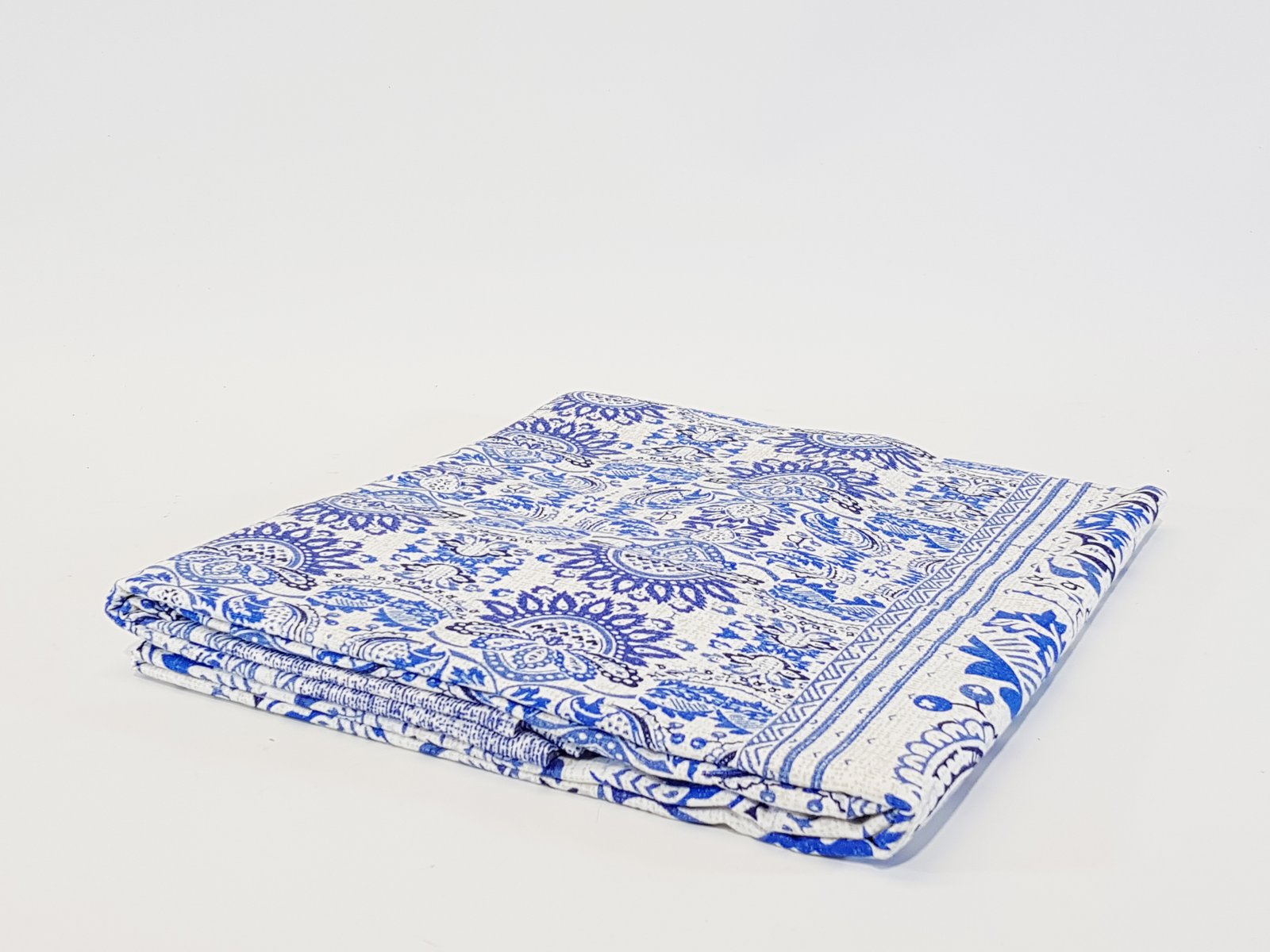 Mantel Arabescos Azul Con Azul Rey 1,60 X 2,30