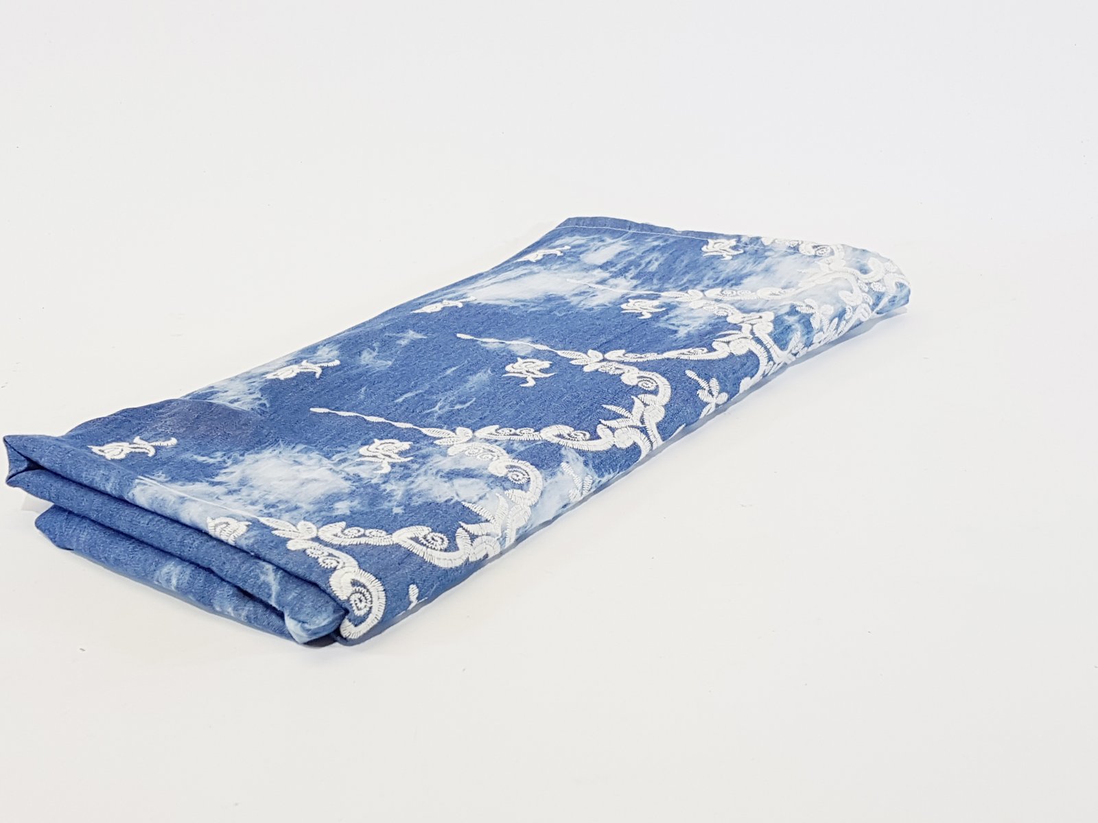 Mantel Indigo Borde Encaje Crudo