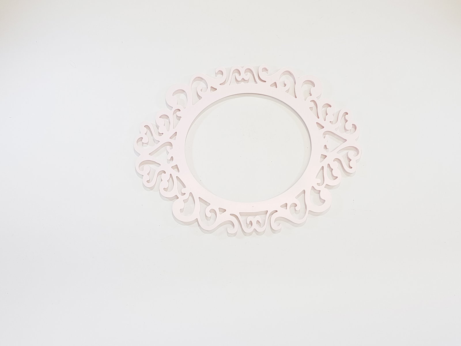 Marco Madera Borde Arabescos Ovalado Rosado 24.3 Ancho X 28 Largo