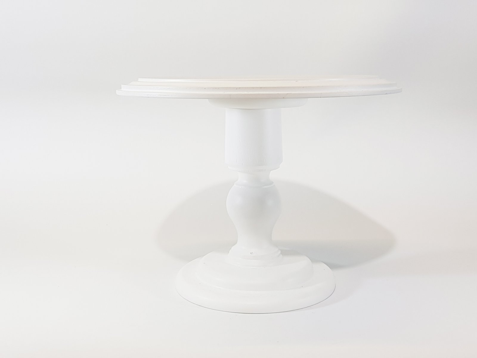 Tortera Redonda Madera Blanca Pedestal Alto 31.5 Cm Diametro X 26 Alto