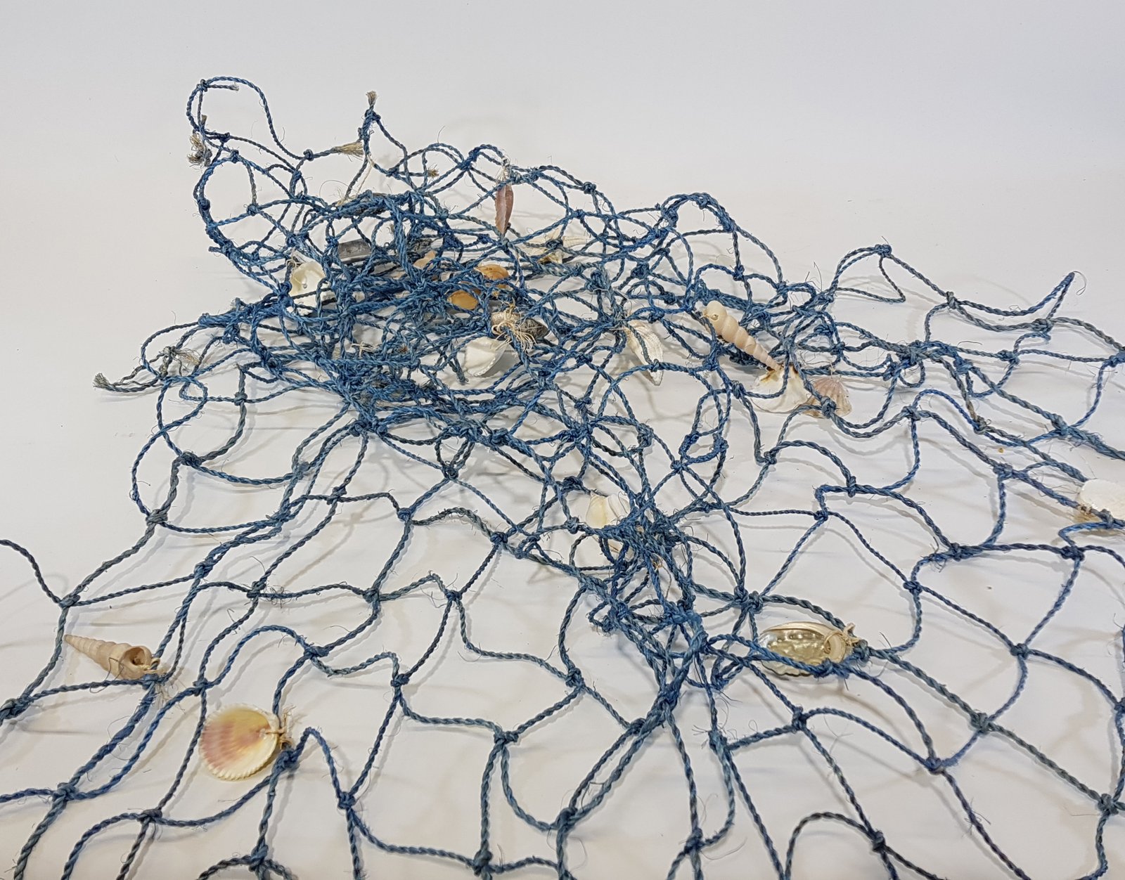 Malla Azul Con Conchas