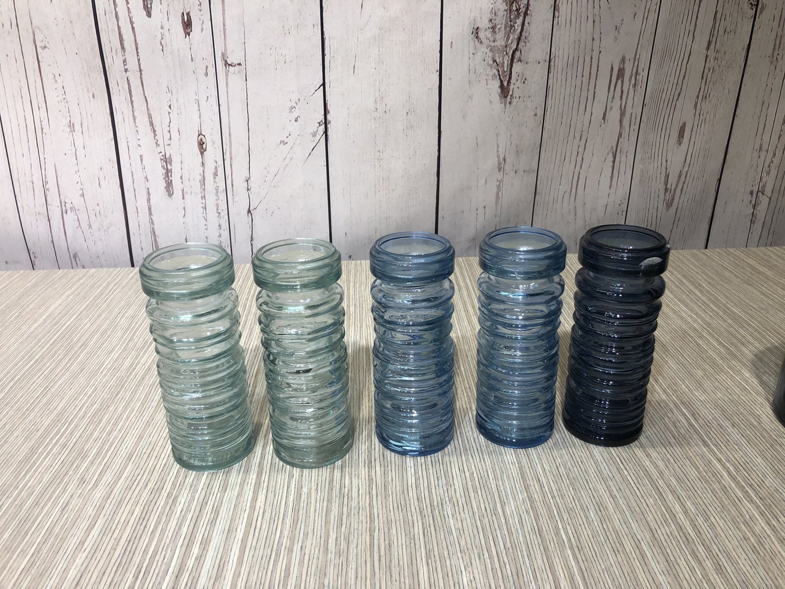 Jarron  Solitario Vidrio Azul Rayado Delgado