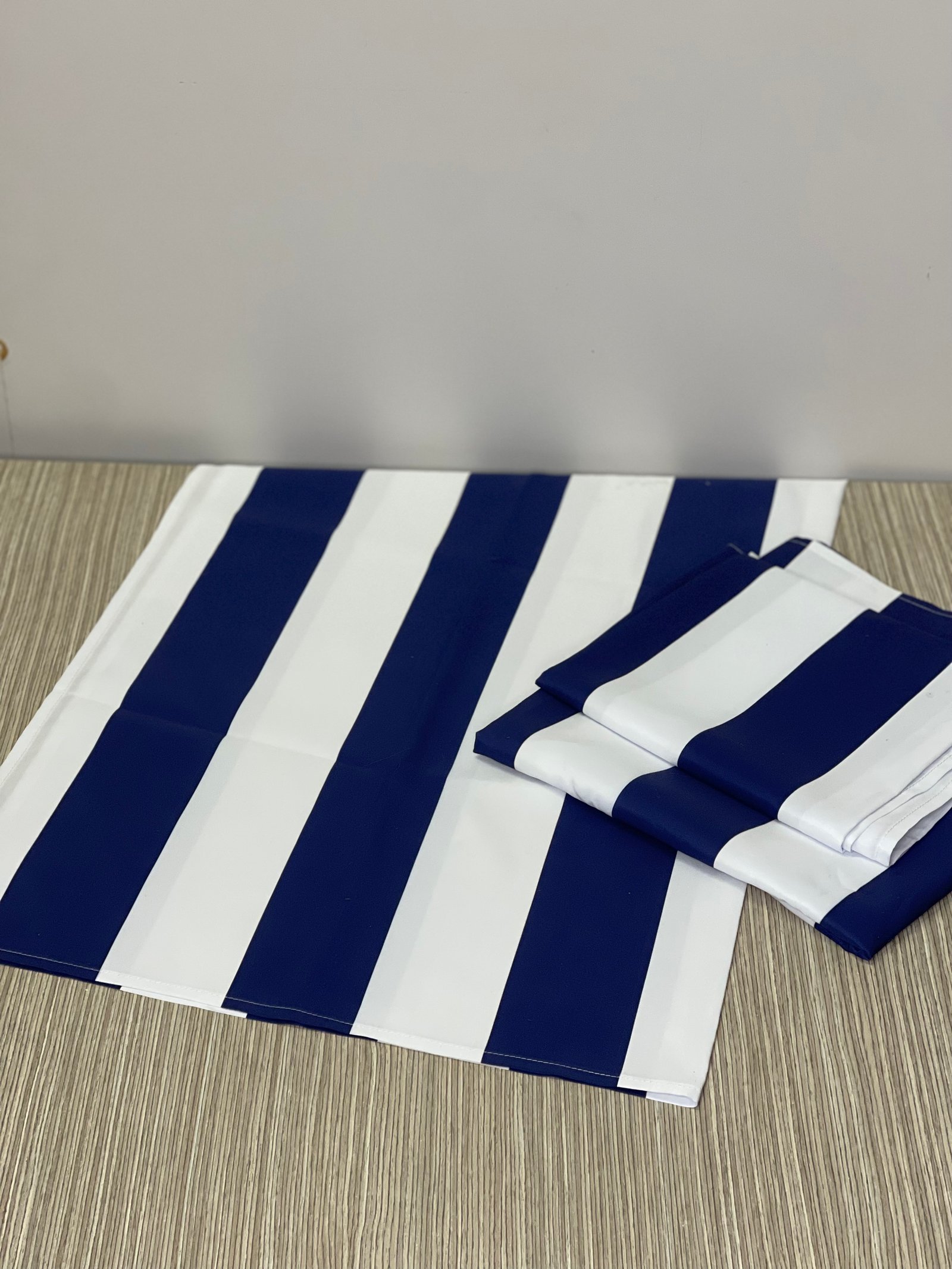 Mantel Cuadrado Rayas Azules Y Blancos