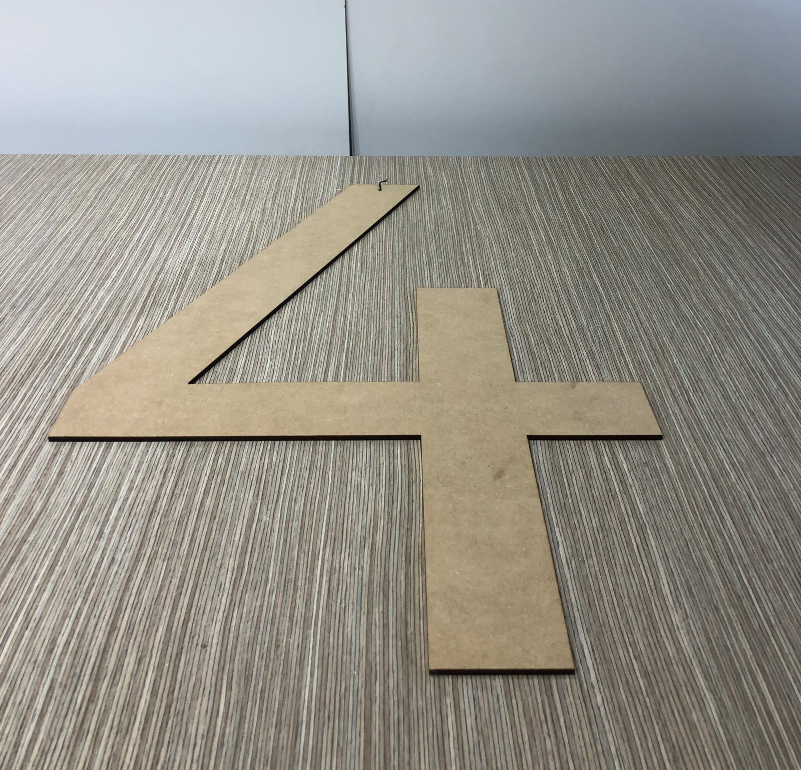 Numero Cuatro Madera Cafe Grande Plano