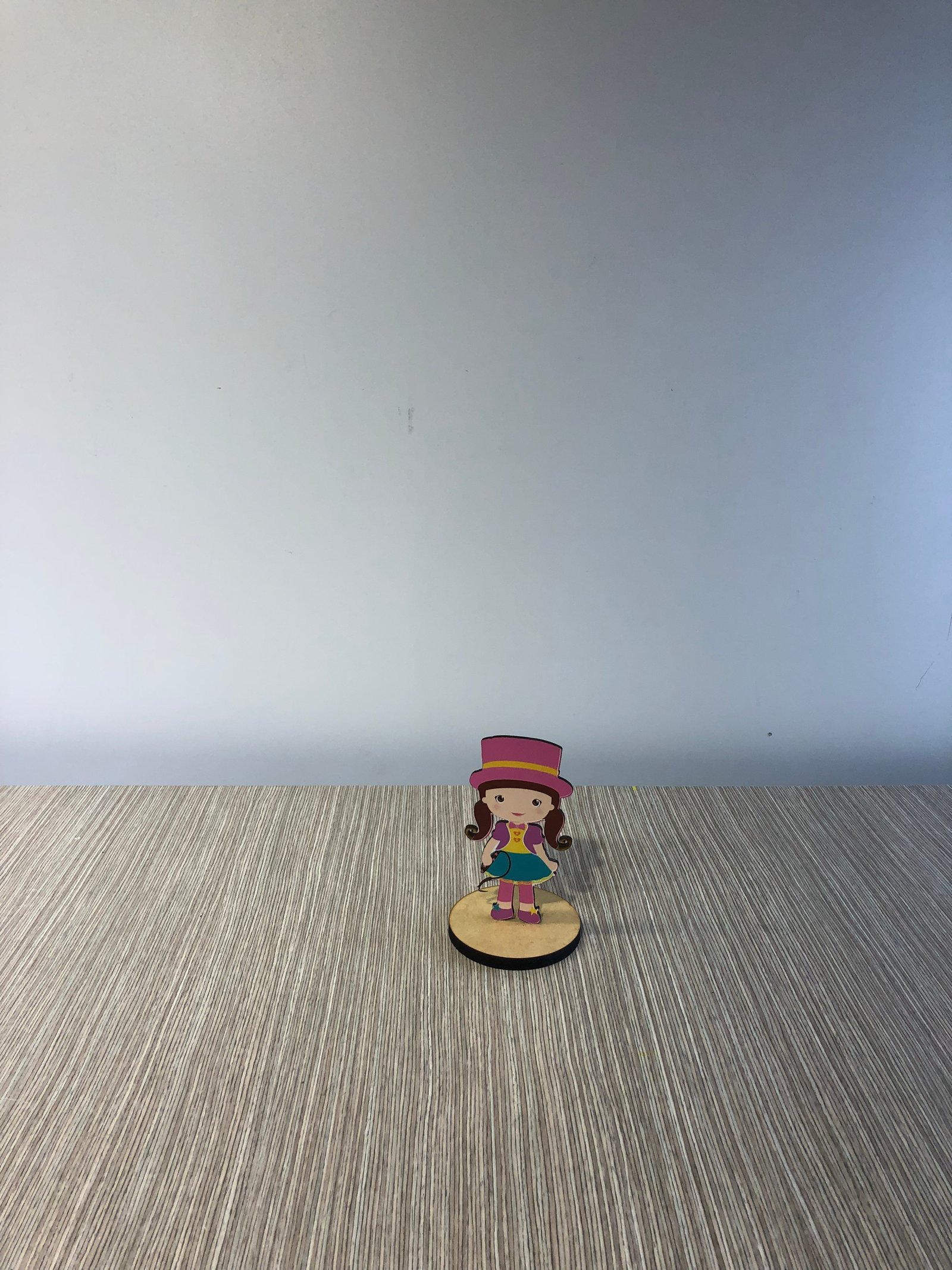 Muñeca Malabarista Circo Mdf Sombrero Rosado